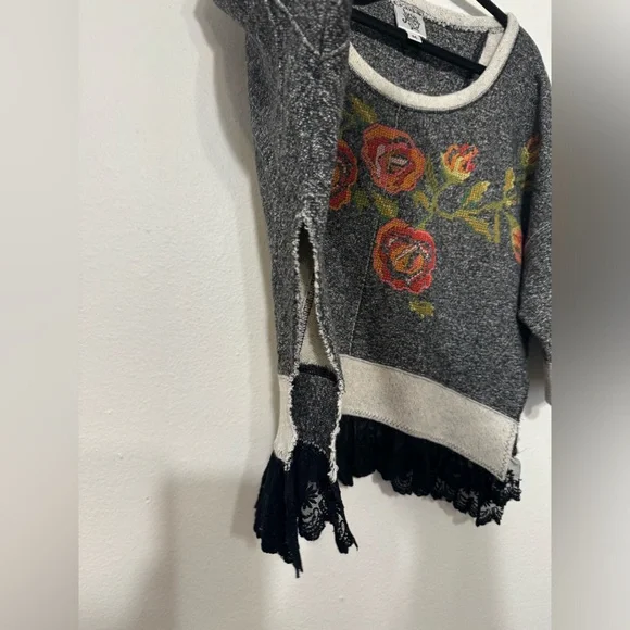 Ivy Jane Knit Floral Cross Stitch Sweater Cropped Short Gray Black Lace Medium - Picture 2 of 10